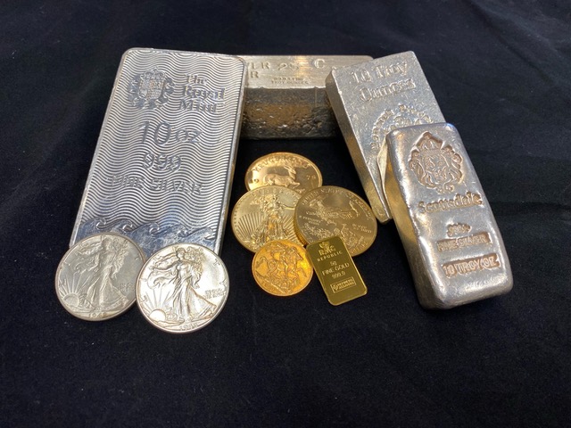 Should I Buy Gold Coins or a Gold Bar? - Blog